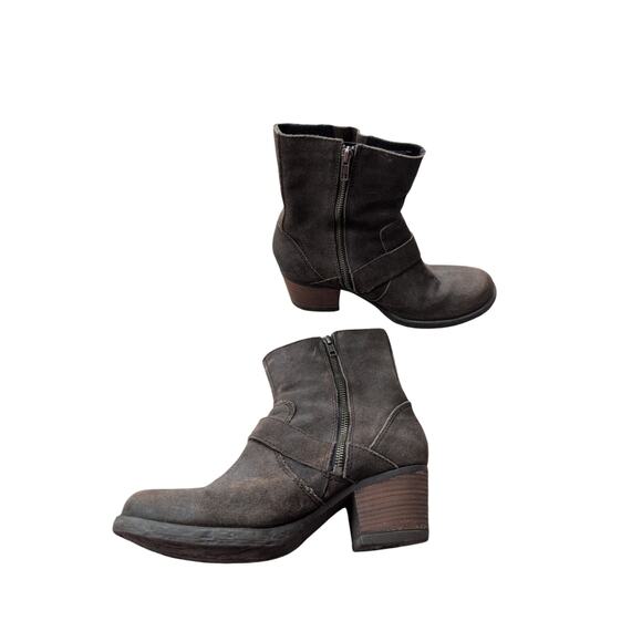 Stylish & Comfy Born Leather Boots – Size 9 - Picture 3 of 4